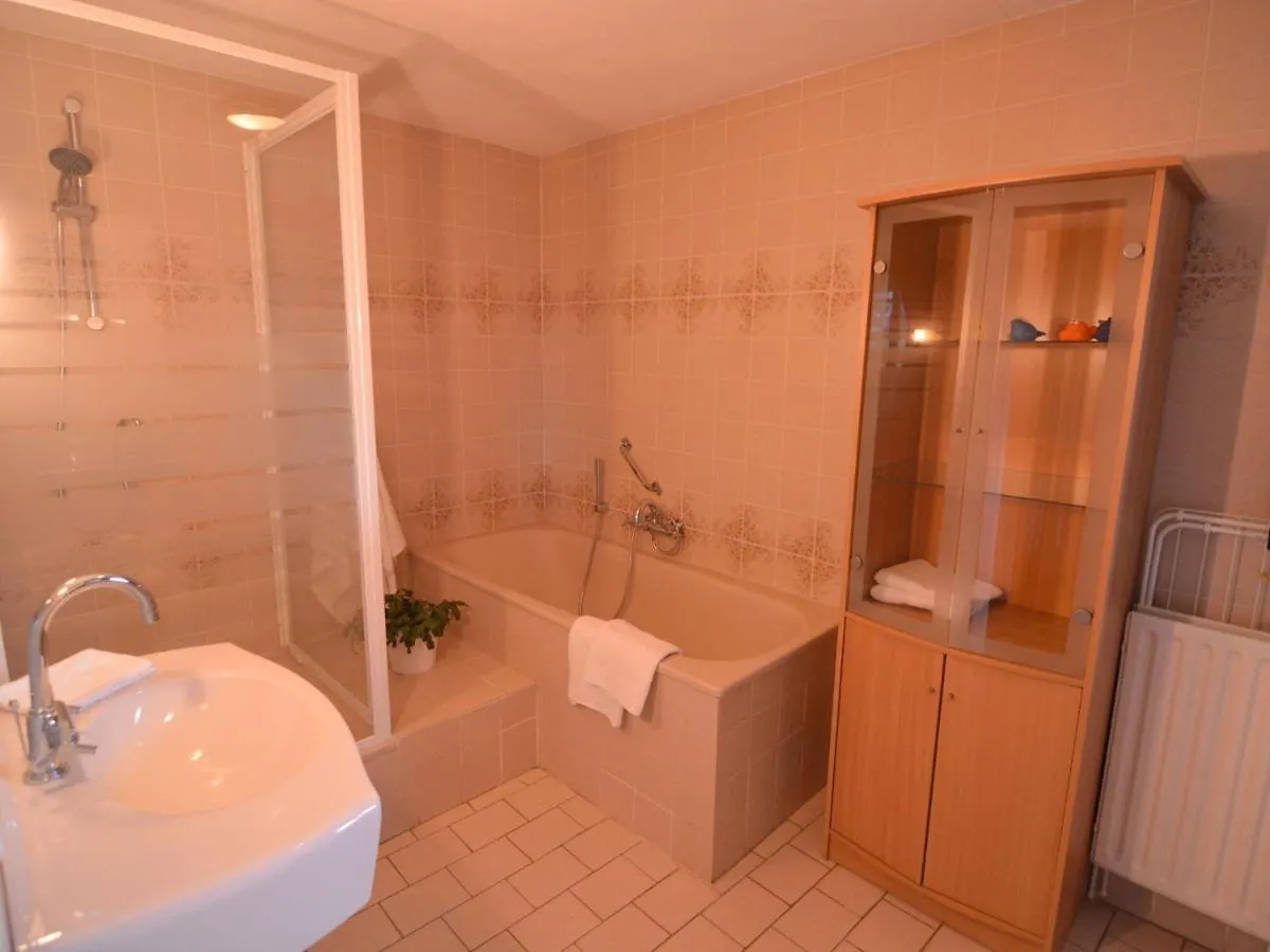 Charming Holiday Home With Garden In マルフラーテン 0*,