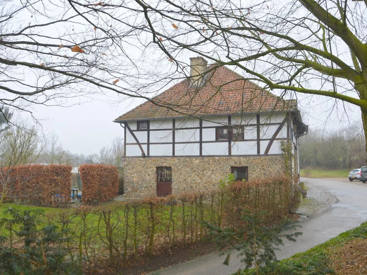 Charming Holiday Home With Garden In マルフラーテン オランダ