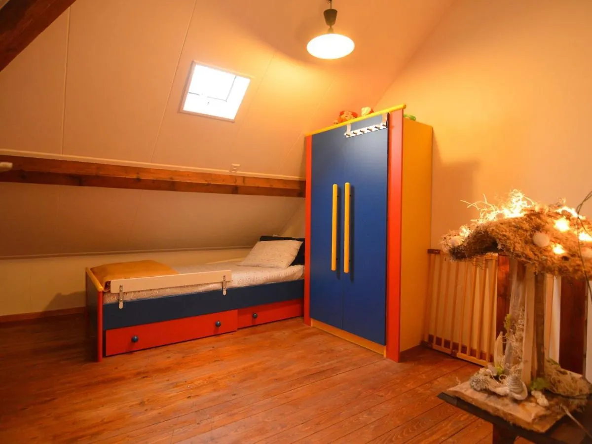 Charming Holiday Home With Garden In マルフラーテン