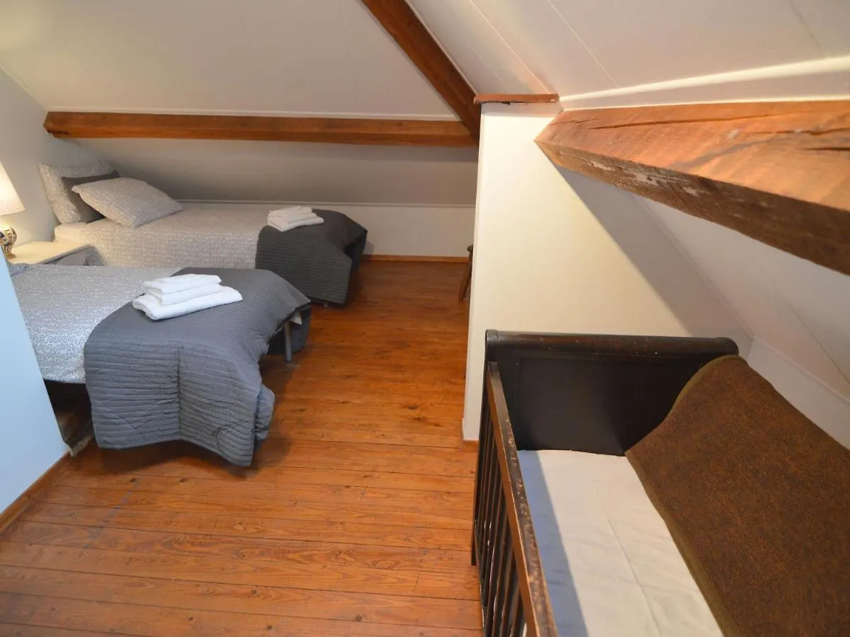 Charming Holiday Home With Garden In マルフラーテン